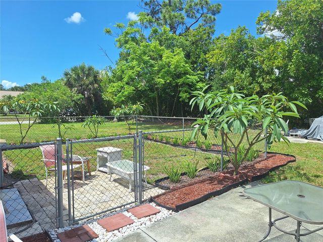 402 CICERO STREET NW, Port Charlotte, FL 33948