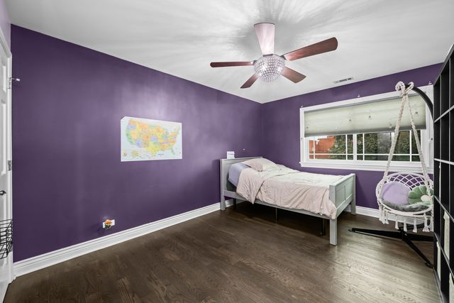 421 W Hawthorne Street, Arlington Heights, IL 60004