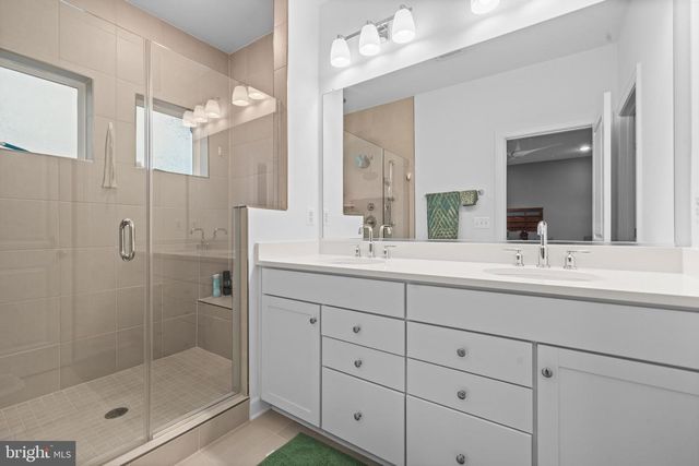 14303 YESLER AVE, Chantilly, VA 20151