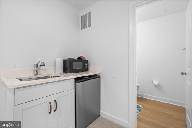 14303 YESLER AVE, Chantilly, VA 20151