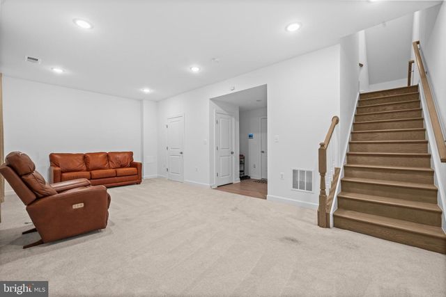 14303 YESLER AVE, Chantilly, VA 20151