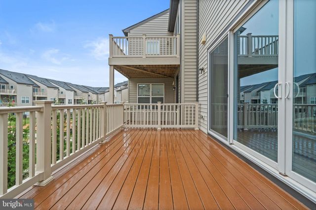 14303 YESLER AVE, Chantilly, VA 20151