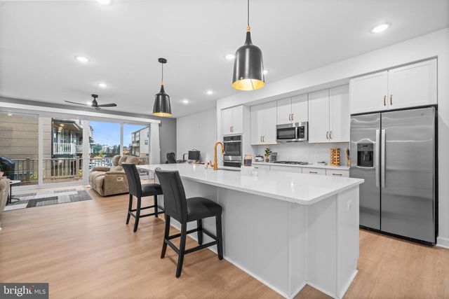 14303 YESLER AVE, Chantilly, VA 20151