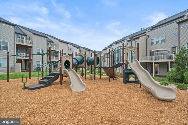 14303 YESLER AVE, Chantilly, VA 20151