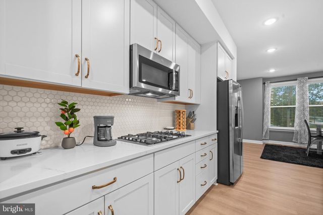 14303 YESLER AVE, Chantilly, VA 20151