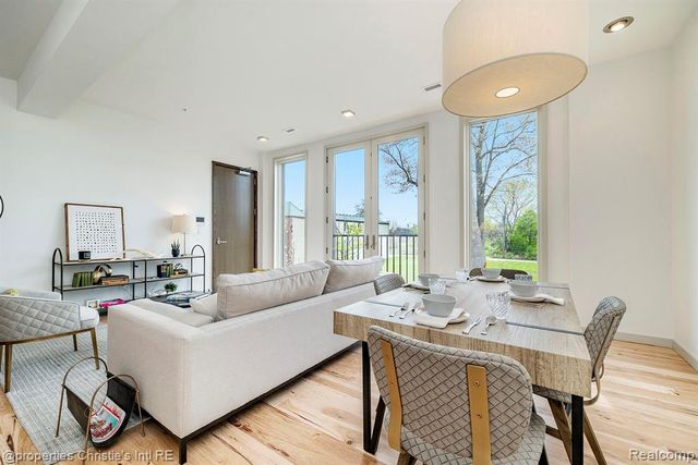 1450 Townsend Street, Detroit, MI 48214