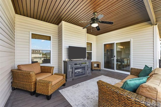 293 Laurens Spring Court, Lake St Louis, MO 63367