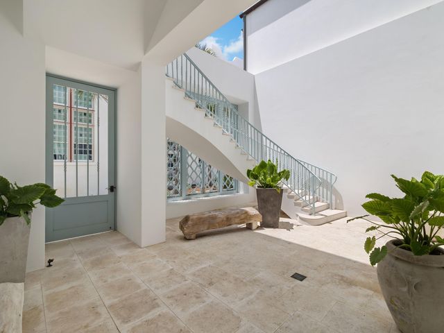 13 La Garza Ct, Alys Beach, FL 32461