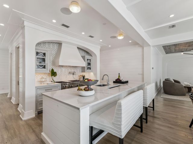 13 La Garza Ct, Alys Beach, FL 32461