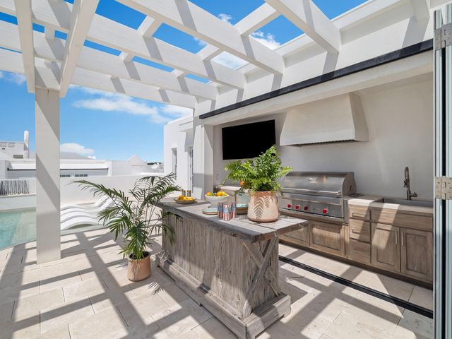 13 La Garza Ct, Alys Beach, FL 32461