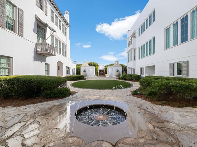 13 La Garza Ct, Alys Beach, FL 32461
