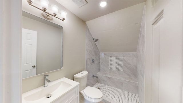 6833 Younger Drive, The Colony, TX 75056