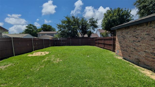 6833 Younger Drive, The Colony, TX 75056