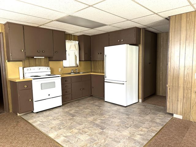 301 Capinero Drive, California Hot Springs, CA 93207