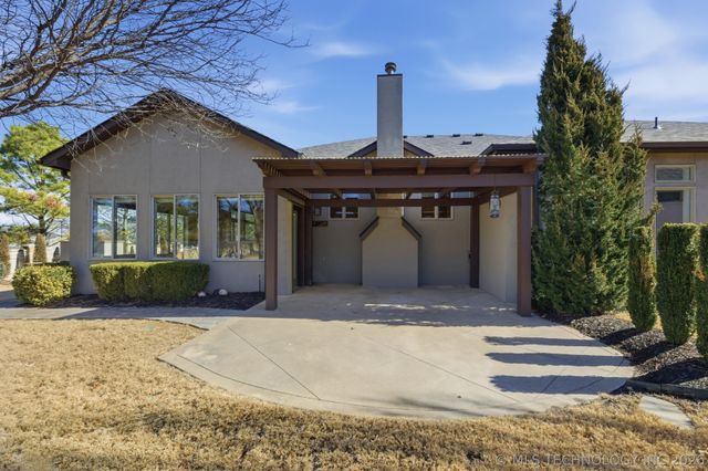 8402 S Nogales Street W, Tulsa, OK 74132