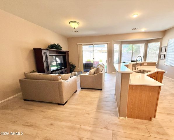 6028 W KRISTAL Way, Glendale, AZ 85308