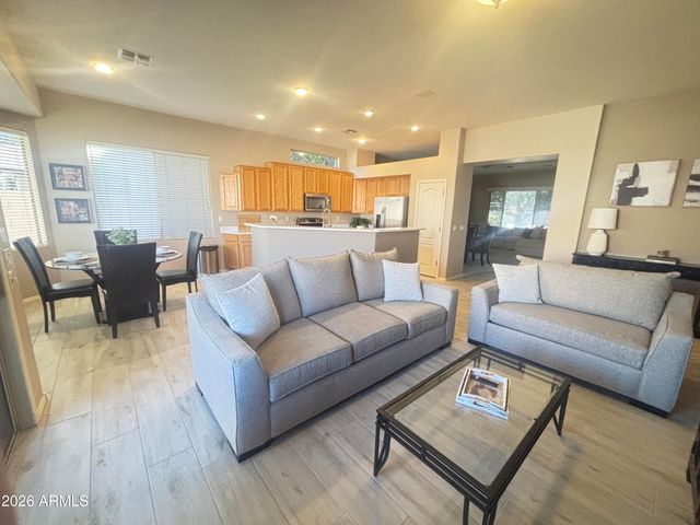 6028 W KRISTAL Way, Glendale, AZ 85308