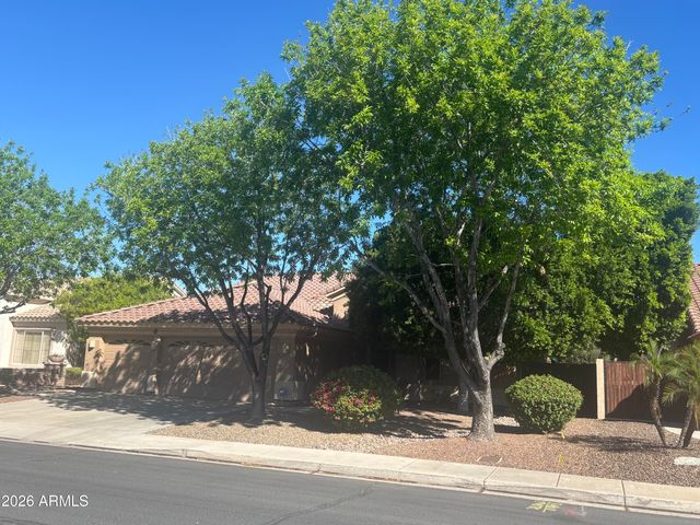 6028 W KRISTAL Way, Glendale, AZ 85308