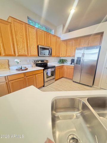 6028 W KRISTAL Way, Glendale, AZ 85308