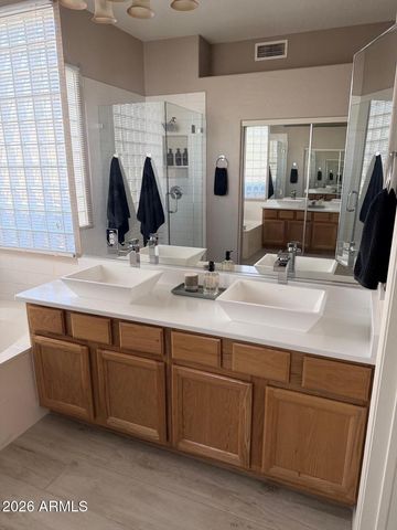 6028 W KRISTAL Way, Glendale, AZ 85308