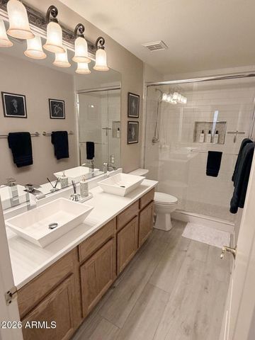 6028 W KRISTAL Way, Glendale, AZ 85308