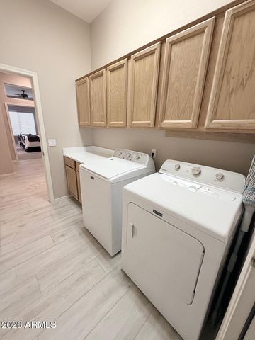 6028 W KRISTAL Way, Glendale, AZ 85308