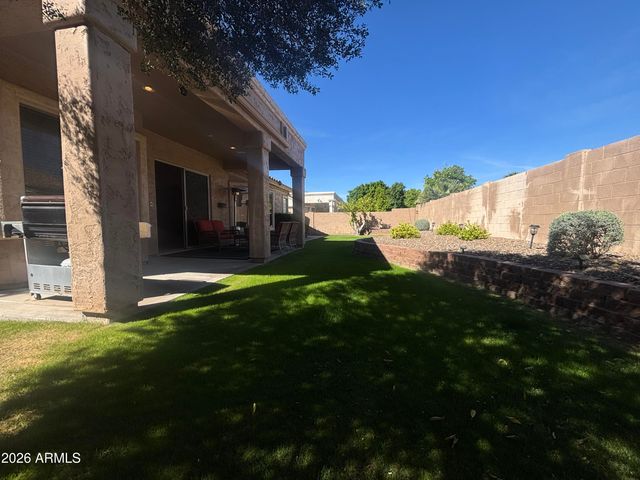 6028 W KRISTAL Way, Glendale, AZ 85308