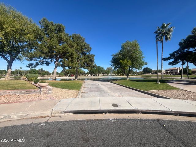 6028 W KRISTAL Way, Glendale, AZ 85308