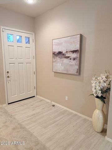 6028 W KRISTAL Way, Glendale, AZ 85308