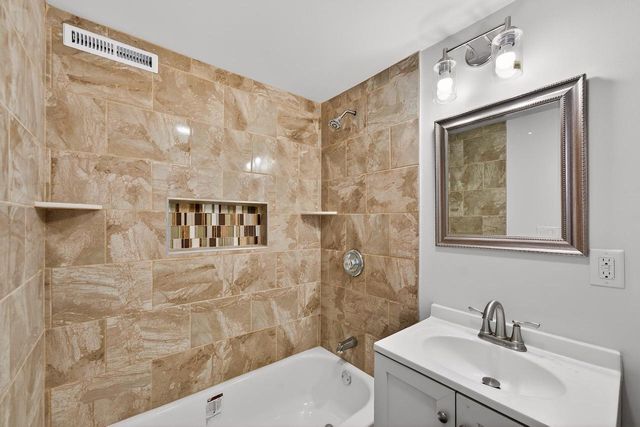 716 Rogers STREET, Milwaukee, WI 53204