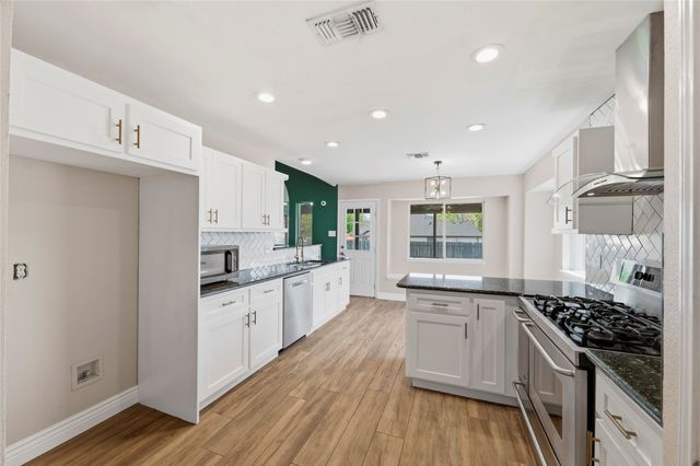 6770 Daren Drive, Fort Worth, TX 76137