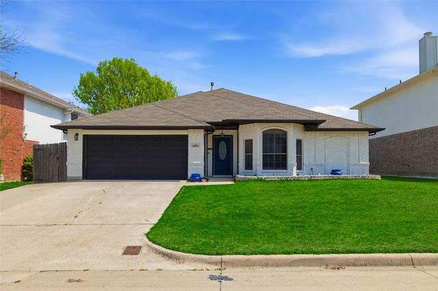 6770 Daren Drive, Fort Worth, TX 76137