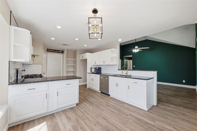 6770 Daren Drive, Fort Worth, TX 76137