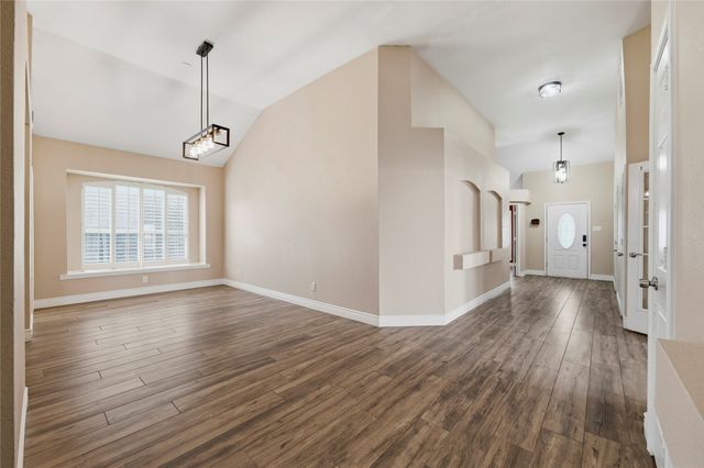 6770 Daren Drive, Fort Worth, TX 76137