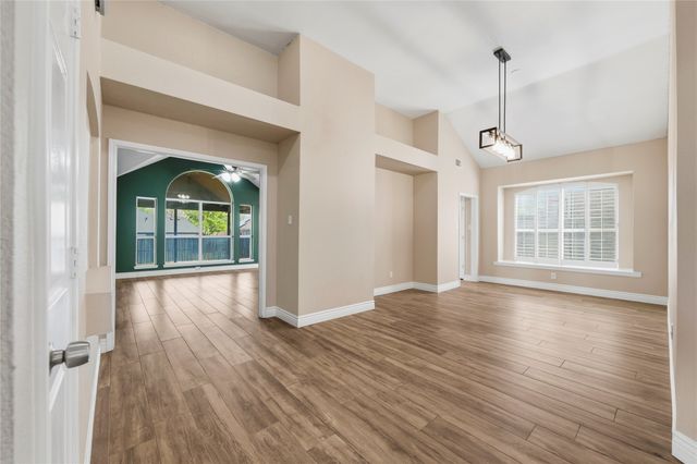 6770 Daren Drive, Fort Worth, TX 76137