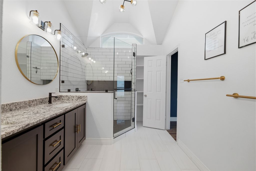 6770 Daren Drive, Fort Worth, TX 76137