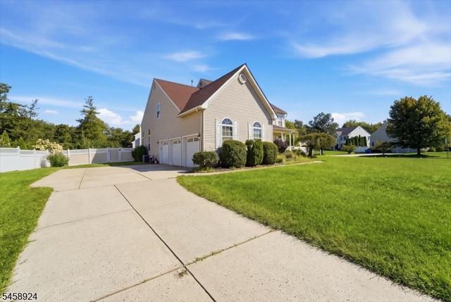 42 Margaret Dr, Franklin Twp., NJ 08873