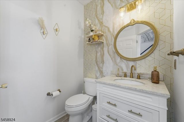 42 Margaret Dr, Franklin Twp., NJ 08873