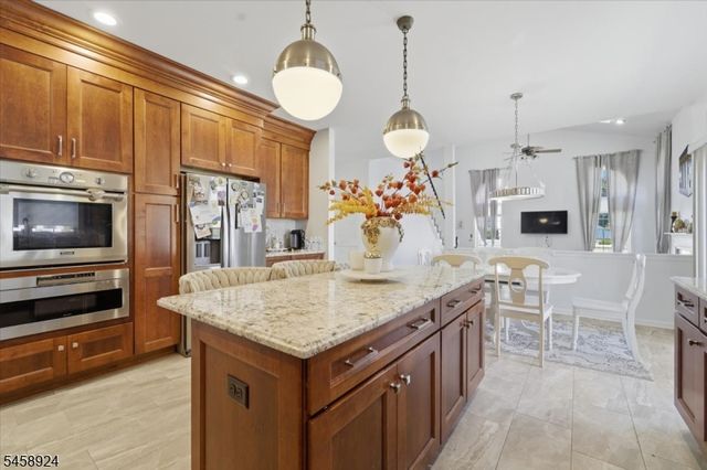 42 Margaret Dr, Franklin Twp., NJ 08873