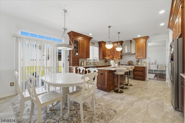 42 Margaret Dr, Franklin Twp., NJ 08873