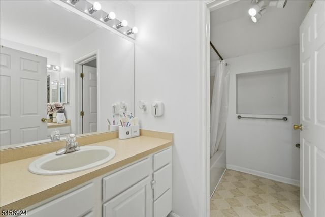 42 Margaret Dr, Franklin Twp., NJ 08873