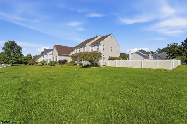 42 Margaret Dr, Franklin Twp., NJ 08873