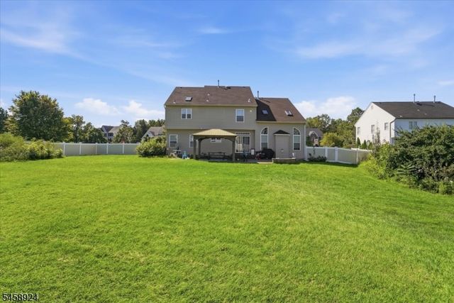 42 Margaret Dr, Franklin Twp., NJ 08873