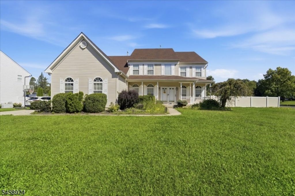 42 Margaret Dr, Franklin Twp., NJ 08873