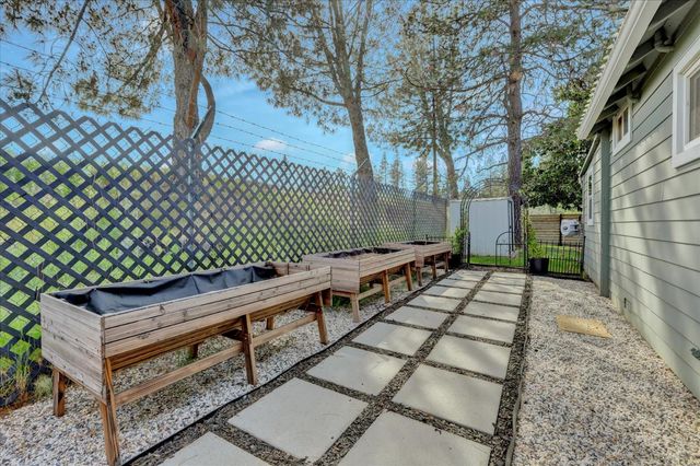 190 Upper Slate Creek Rd, Grass Valley, CA 95945