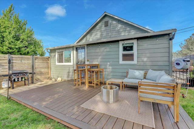 190 Upper Slate Creek Rd, Grass Valley, CA 95945