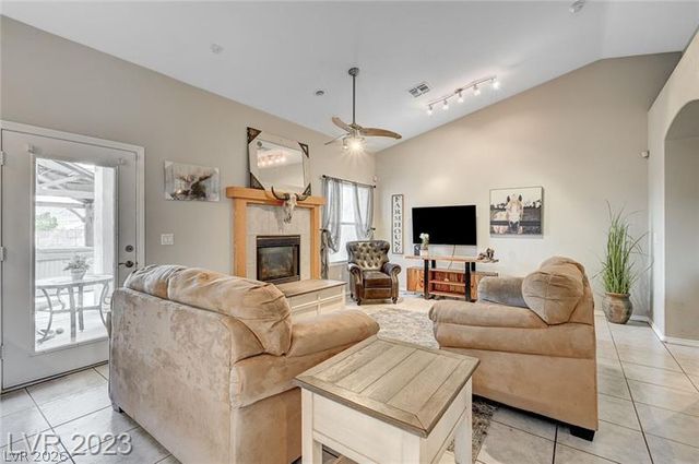 987 Cutter Street, Henderson, NV 89011