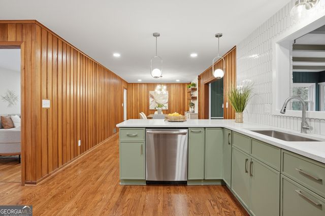 3547 EMBRY, Atlanta, GA 30341