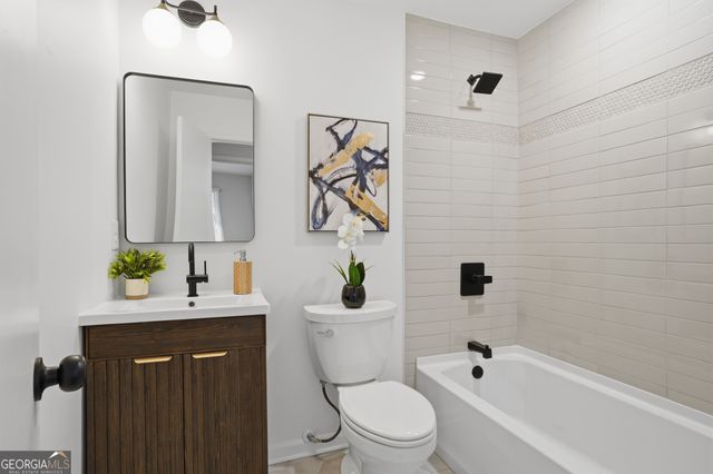 3547 EMBRY, Atlanta, GA 30341