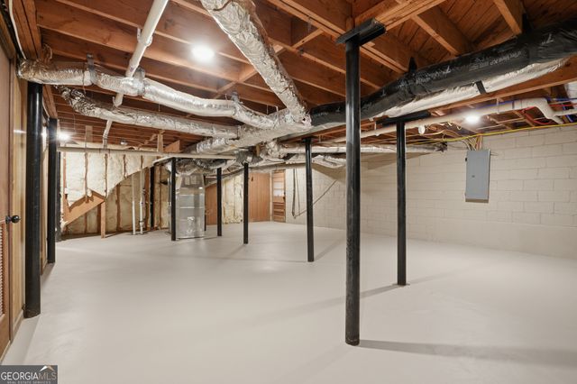 3547 EMBRY, Atlanta, GA 30341